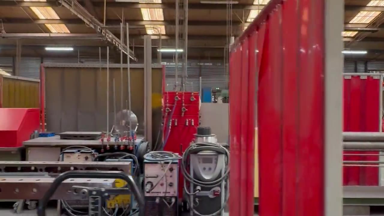 Zone de montage et soudage de l'atelier Duflot à Holnon (Aisne, Hauts-de-France) — actualités et vie de l'entreprise