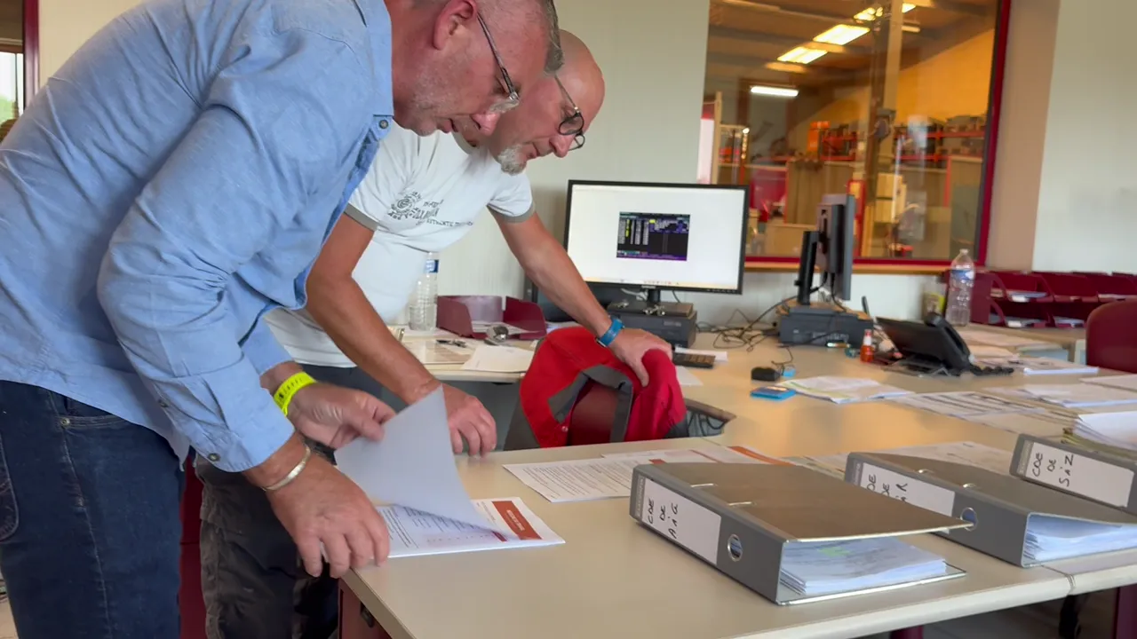 Ingénieur du bureau d'études Duflot en suivi-conseil et co-conception d'une pièce de tôlerie à Holnon (Aisne)